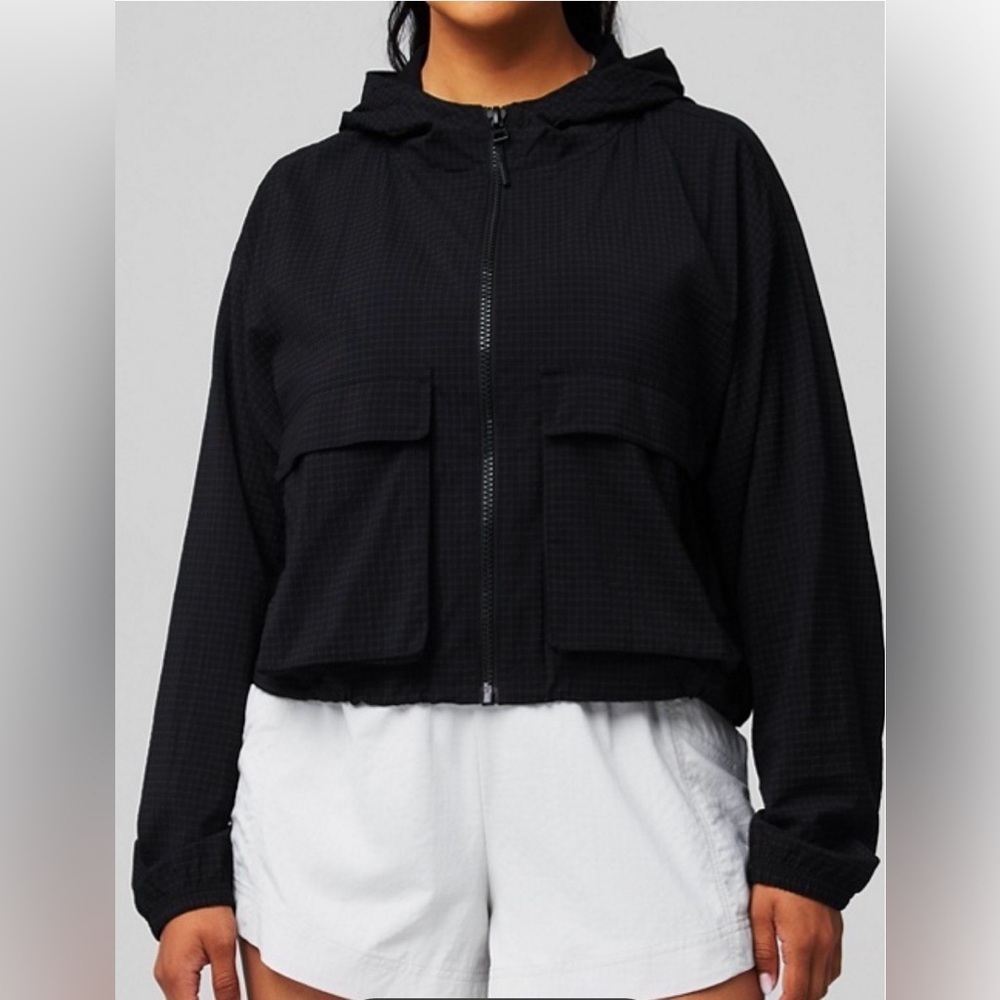 Fabletics Pristine Cond Ripstop Cropped Cargo Jacket in Grid Pattern Size Large